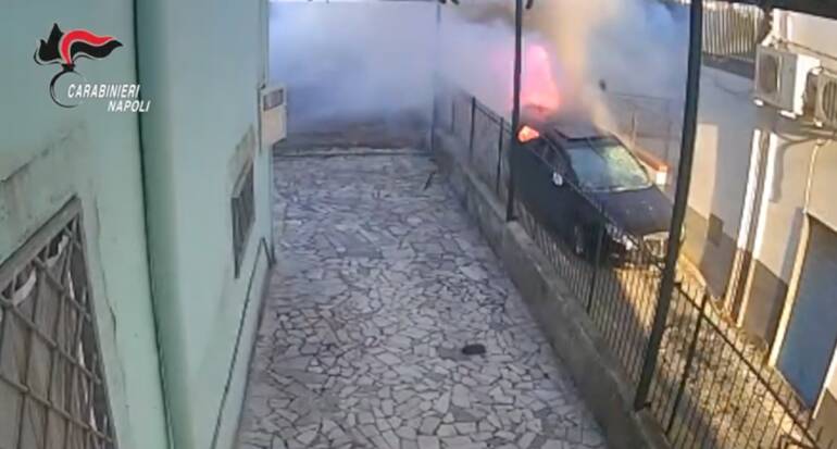 Bacoli, tentò di uccidere un ufficiale della Finanza