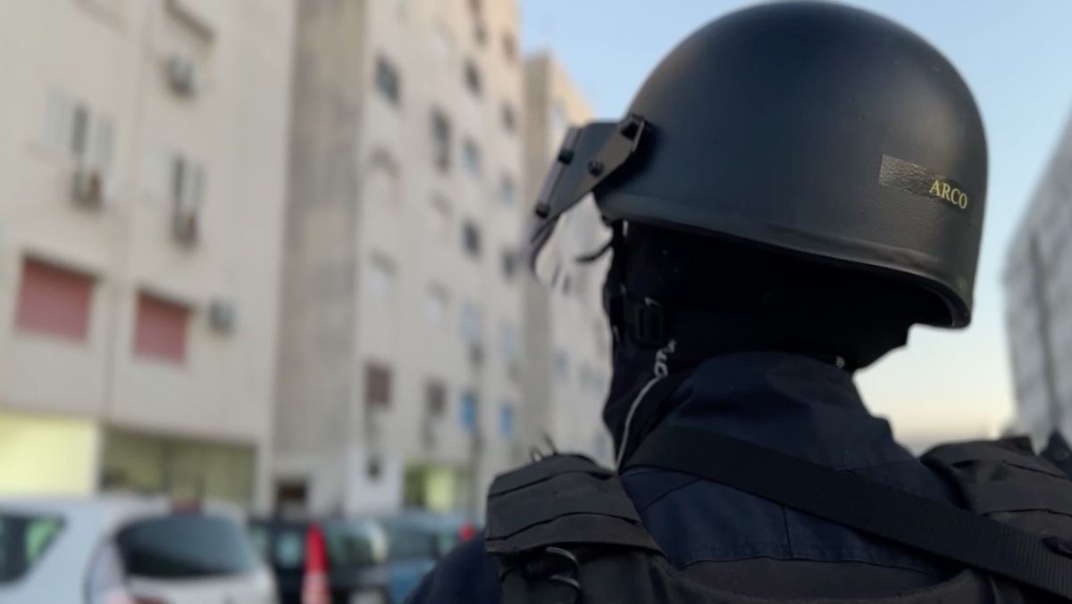 Blitz a Ponticelli: 200 uomini di forze dell’ordine in azione a Napoli