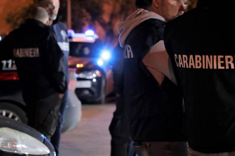 Brusciano, rapina nella sala slot: cassiere 20enne picchiato a pugni e schiaffi, portati via 5mila euro