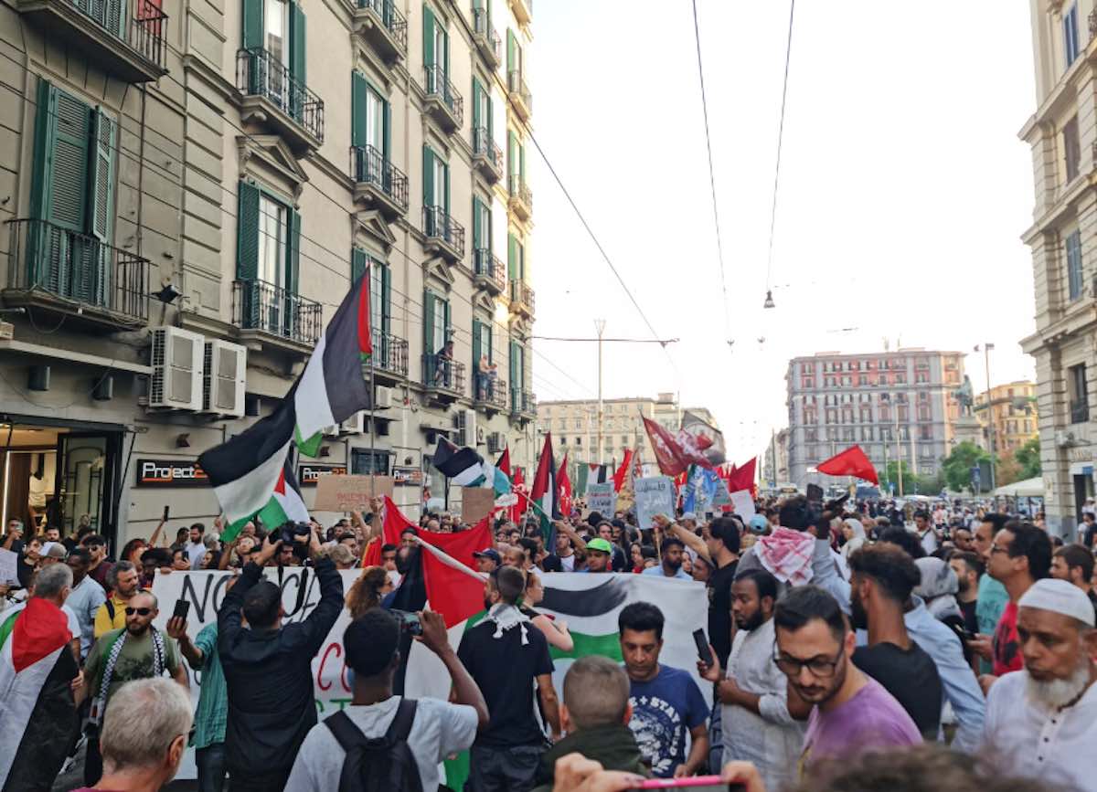Napoli, 500 persone al corteo "Palestina libera"