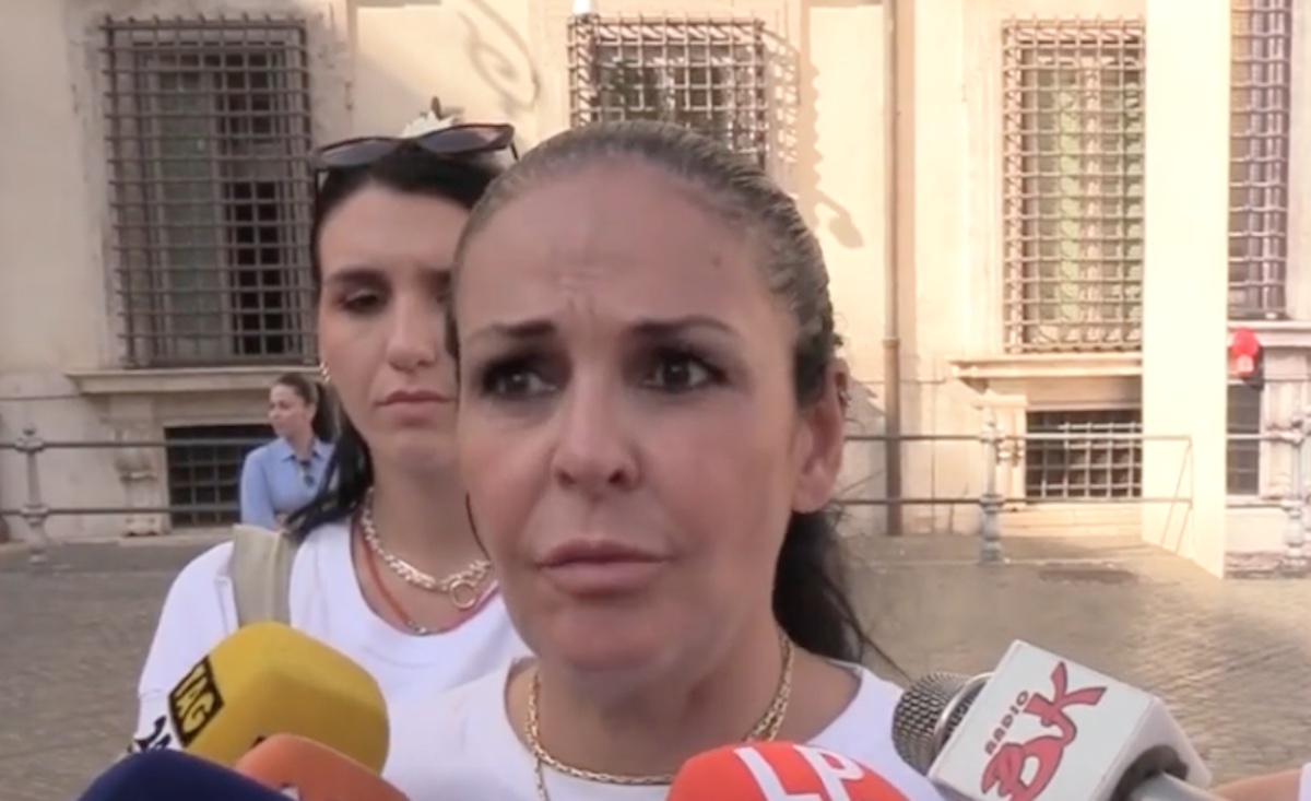 Musicista ucciso, manifestazione a Roma, la madre: "Il killer sconterà la pena"
