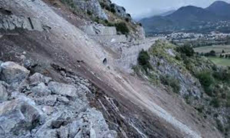 Maltempo: nuova frana sulla statale 18 a Maratea