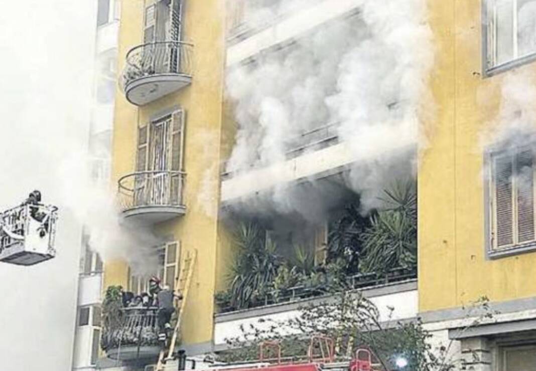 Napoli, morta l'anziana soccorsa per l'incendio nella sua abitazione al Vomero