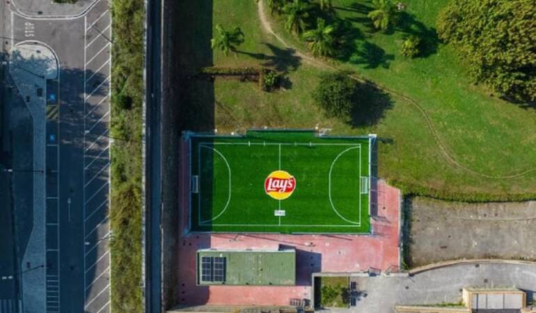 Lay’s RePlay e UEFA oggi a Scampia: inaugurato nuovo campo da calcio “sostenibile”