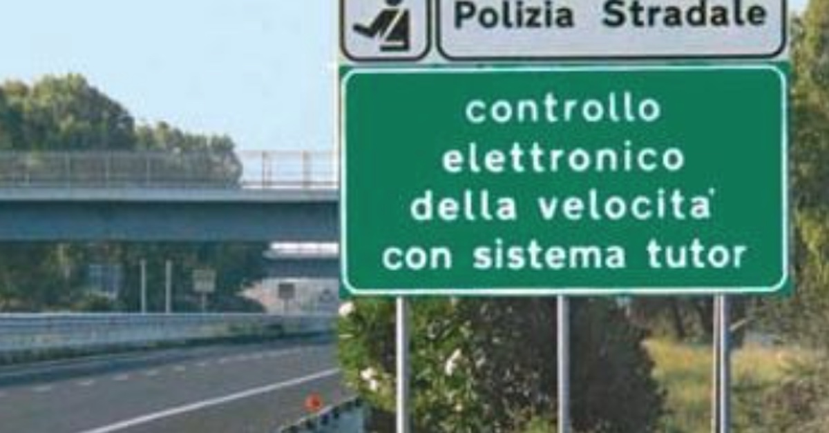 Napoli, ambulanze con malati multate in Tangenziale: scatta la protesta