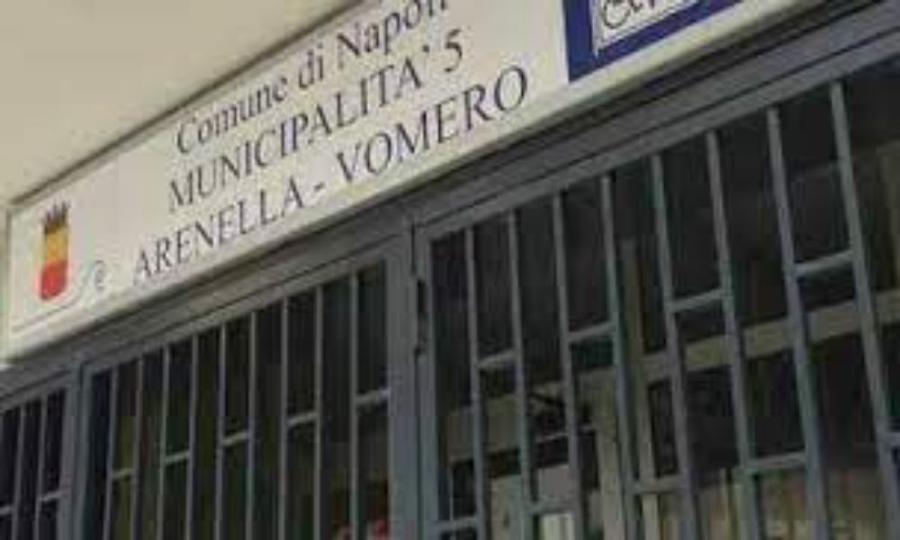 Napoli, rinviato sfratto ex custode municipalità Vomero