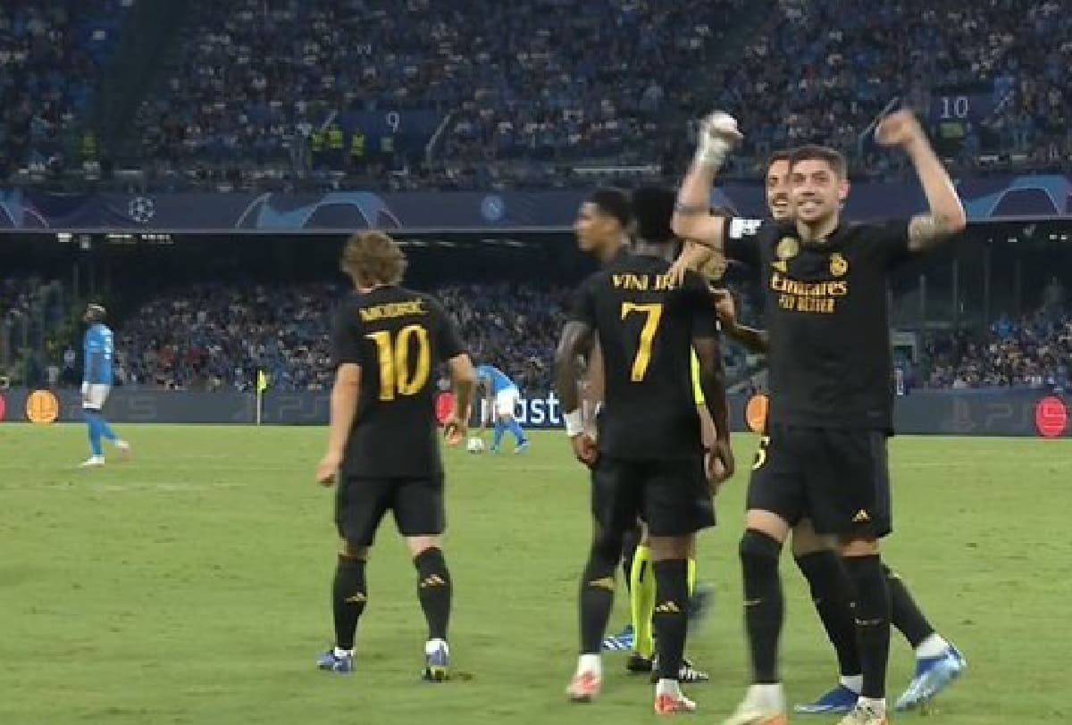 Un autogol beffa il Napoli: il Real Madrid espugna il Maradona