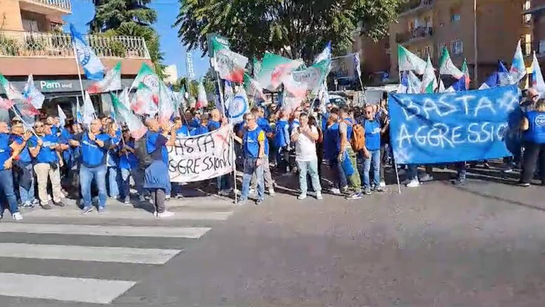Roma, protesta degli agenti penitenziari contro le aggressioni in carcere