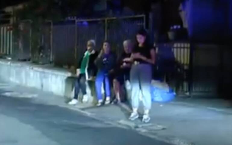 Terremoto, altre 3 scosse nella notte: gente in strada. Oggi scuole chiuse a Pozzuoli