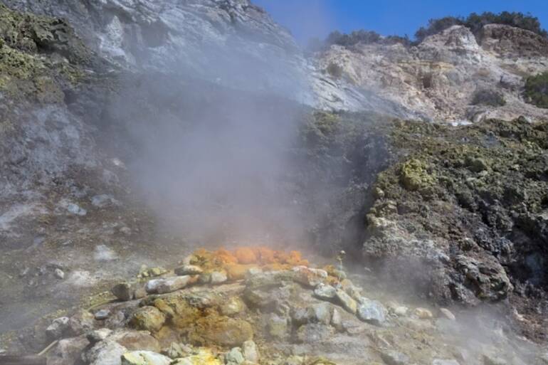 Bradisismo, il Comune di Napoli potenzia lo sportello di assistenza per i cittadini sfollati