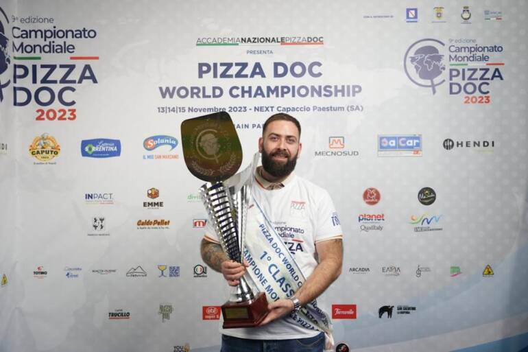 E’ lo stabiese Stefano De Martino il campione del mondo della pizza Doc