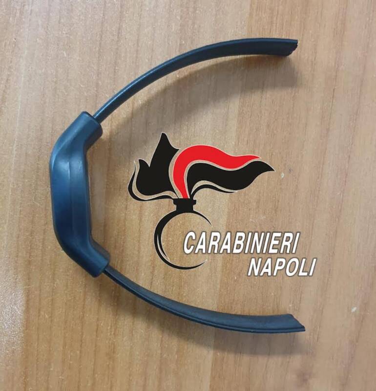 Gragnano, per raggiungere la ex moglie taglia il braccialetto elettronico: arrestato