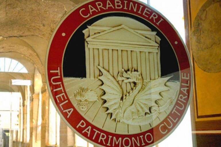 Napoli, restituzione di reperti archeologici alla Soprintendenza