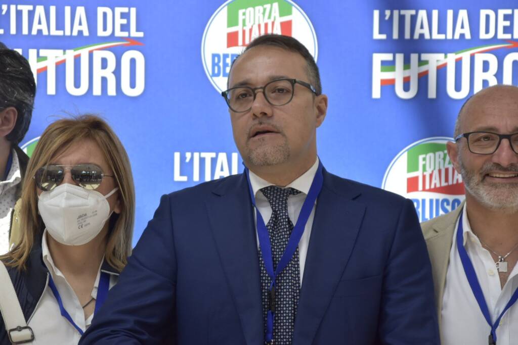 Castellammare, ex sindaco Cimmino: “Da subito perplessi su scioglimento”