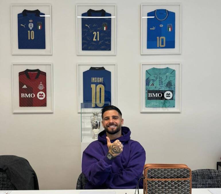 Insigne a Castel Volturno per salutare i vecchi compagni