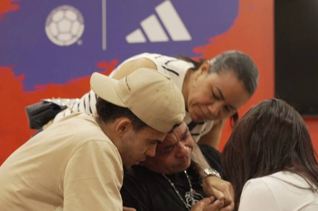 Luis Diaz riabbraccia il padre dopo il sequestro