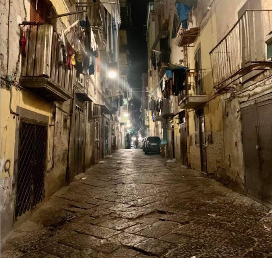 Napoli, si torna a sparare a Quartieri Soagnoli: stese a Montecacalvario