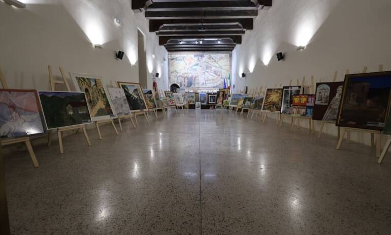 Arte nell’arte a Teggiano: in mostra le opere del concorso pittorico ‘Viaggio nel Vallo di Diano’