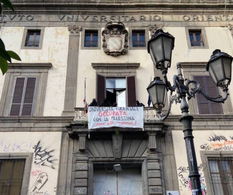 Napoli, Orientale occupato a sostegno della Palestina