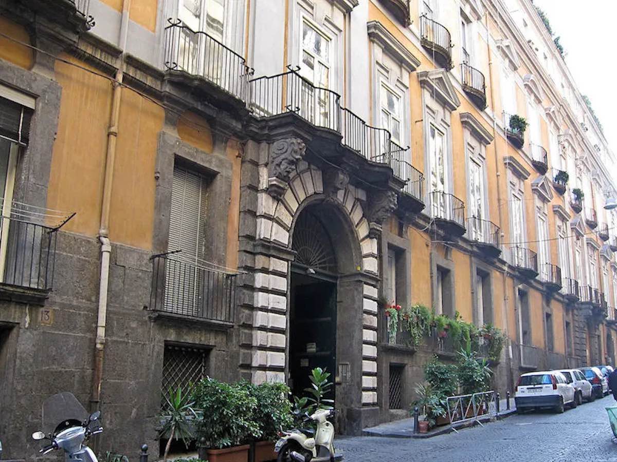 Arrestato affiliato camorrista per estorsione lavori Palazzo Maddaloni e Palazzo Serra di Cassano.