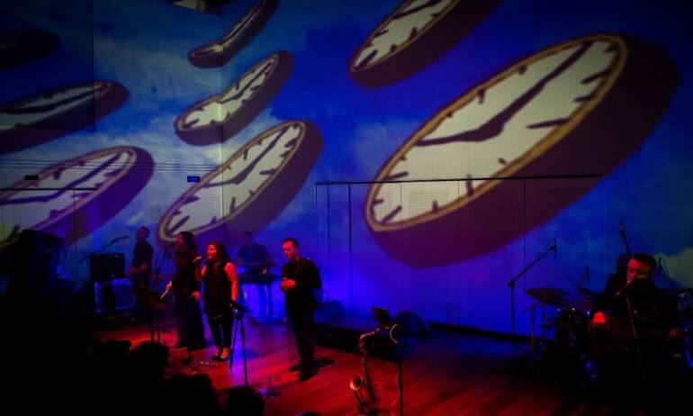 Pagani, al teatro Sant’Alfonso Maria de’ Liguori, i Pink Bricks tributano i Pink Floyd