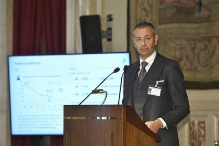 Sicurezza stradale, secondo il Rapporto Dekra il 70% incidenti mortali in città