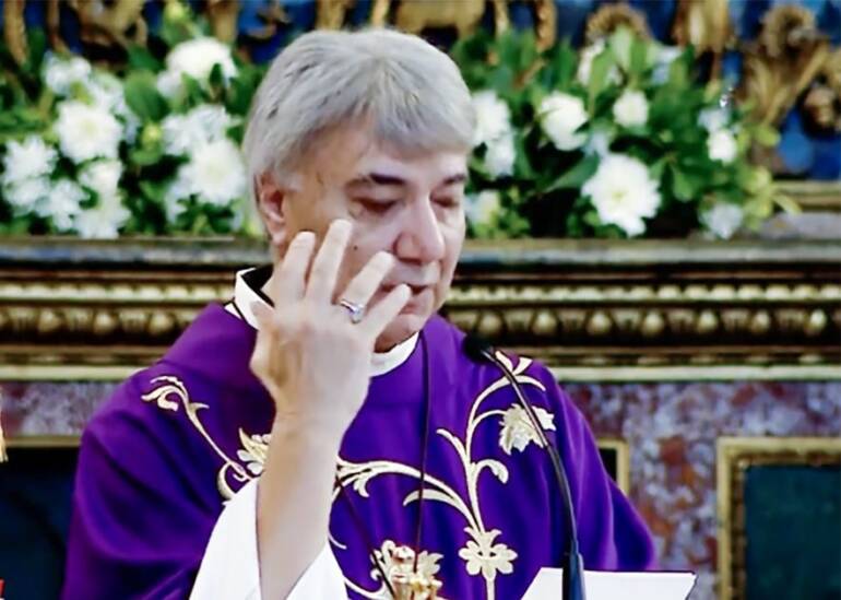 Napoli, monsignor Battaglia: “Ondata di violenza che non si ferma”