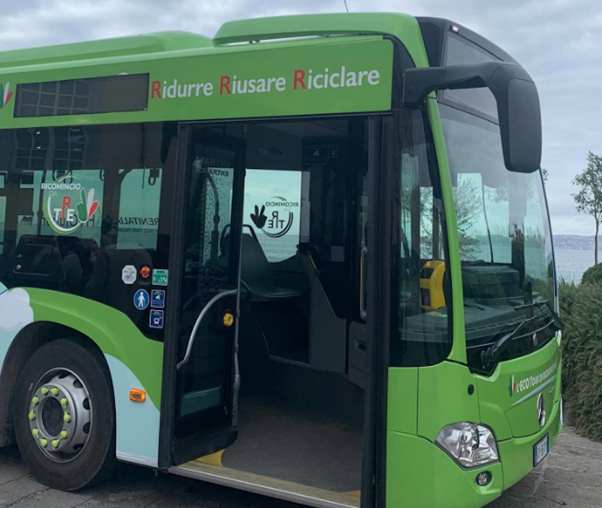 Tour sostenibile in 50 città: il bus di Pietrarsa per sensibilizzare sull’ambiente.