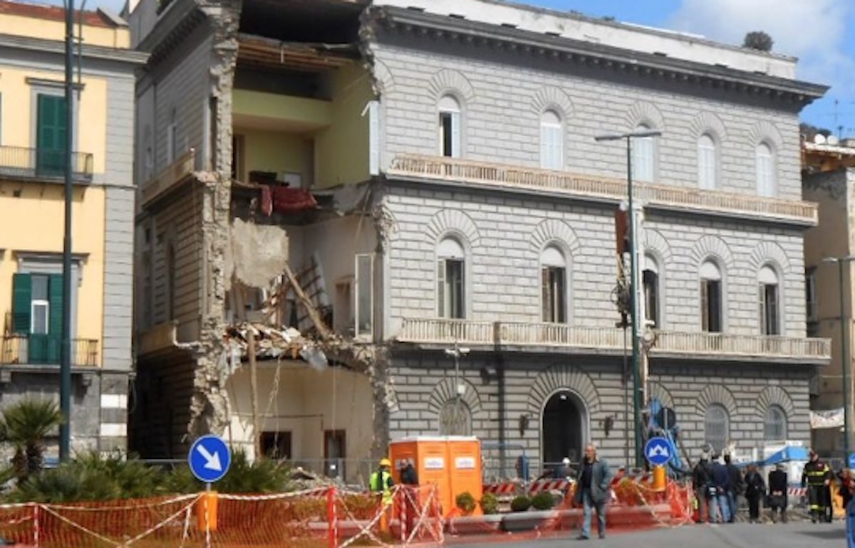 Crollo Chiaia Napoli: 9 condanne e 7 assoluzioni