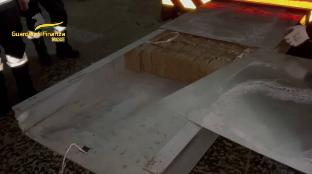Napoli, maxi sequestro di droga per 2 milioni di euro