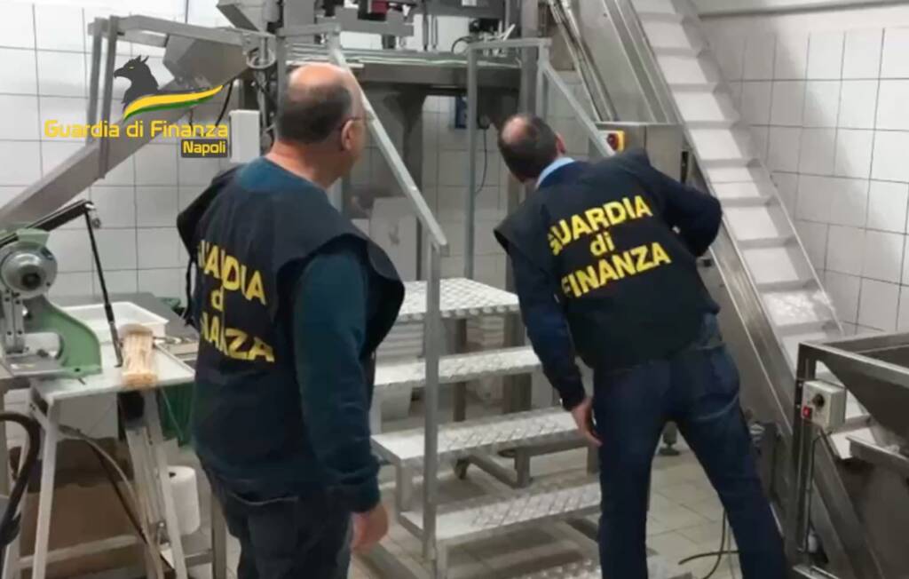 Scoperta fabbrica di falsa pasta di Gragnano IGP