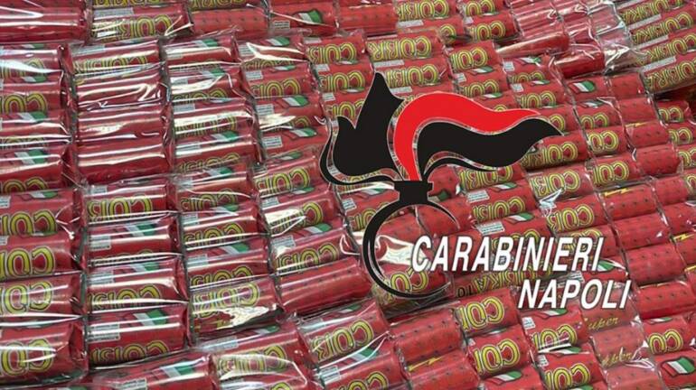 Vendeva fuochi illegali in casa a Gragnano, arrestato 49enne