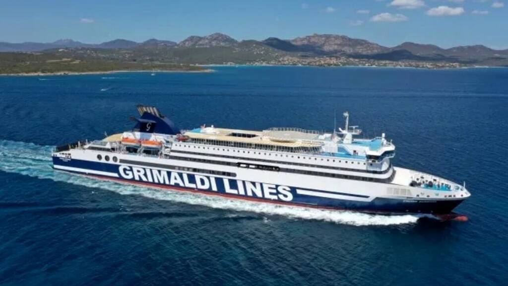 Napoli, ripartito il traghetto Grimaldi dopo l’allarme bomba