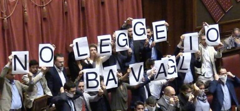 Il Governo vara la “legge bavaglio”, la Fnsi contro il divieto di pubblicare le ordinanze di custodia cautelare