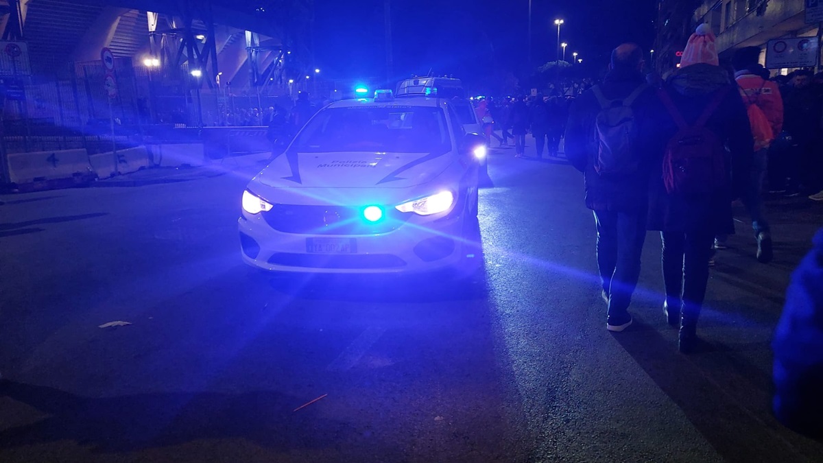 Controlli Polizia municipale a Napoli-Inter: multe e sequestri