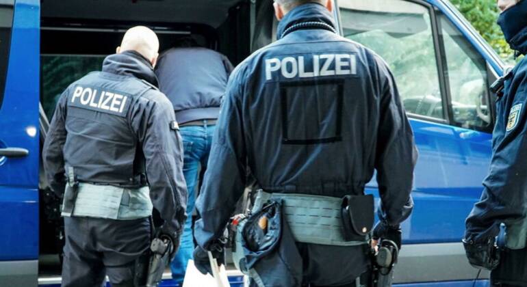 Una famiglia napoletana di incensurati dietro il riciclaggio di auto di lusso dalla Germania