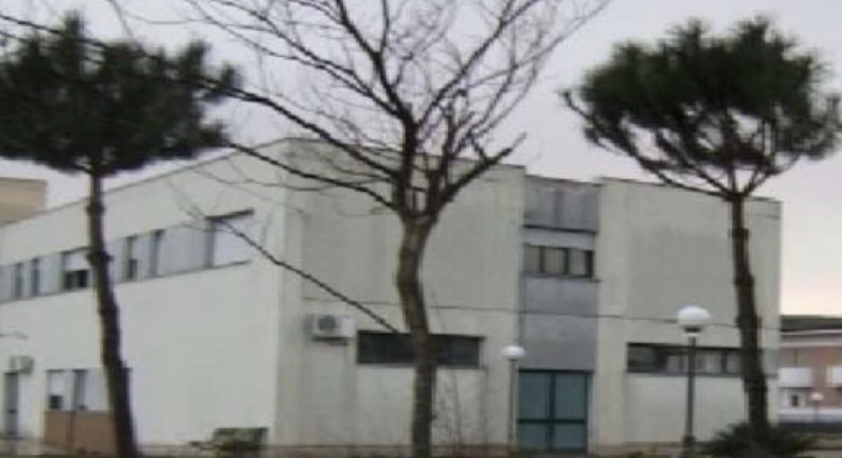 Detenuto pischiatrico torna al Rems ubriaco e picchia medici e infermieri