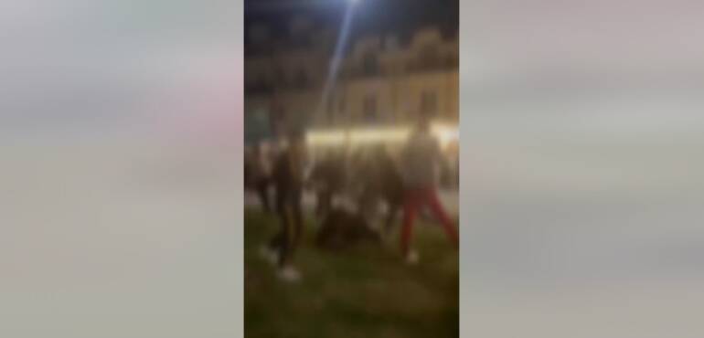 Santa Maria Capua Vetere , violenta rissa di Natale con accoltellamento finale VIDEO