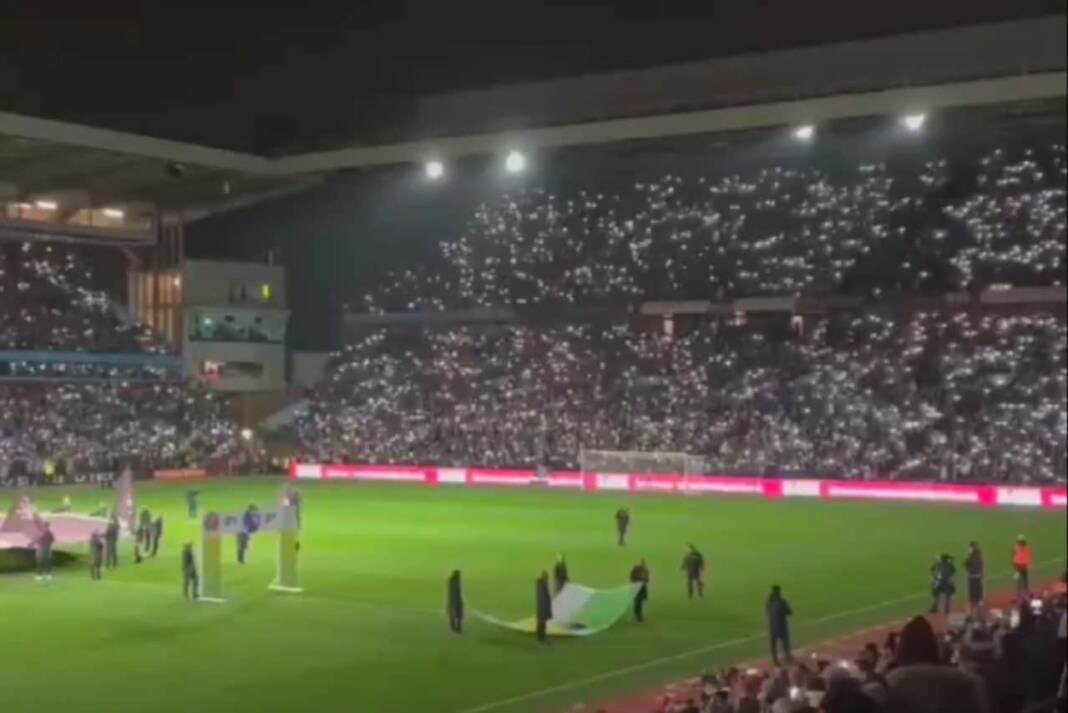 L’Aston Villa prende il controllo dei telefonini degli spettatori: succede una cosa mai vista prima