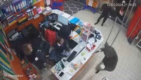 Capaccio, il video della rapina al supermercato