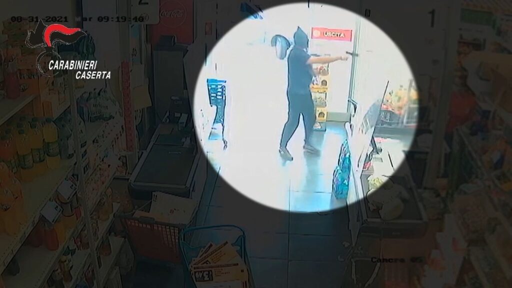 Rapina all’ufficio postale di Riardo, 3 arresti