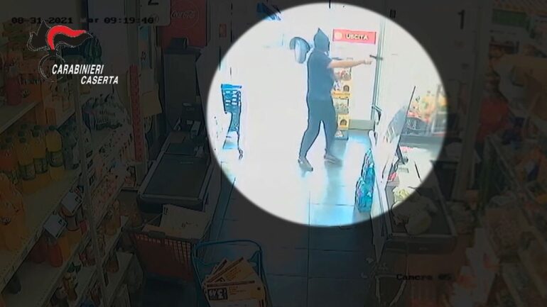 Rapina all’ufficio postale di Riardo, 3 arresti