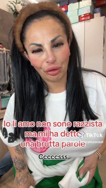 Rita De Crescenzo litiga con ragazzo di colore – VIDEO