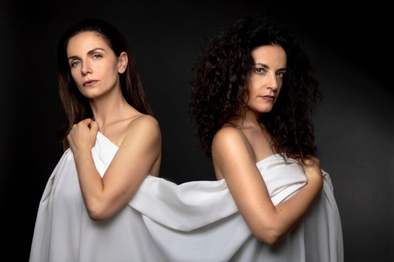 Al Tram di Napoli, ‘Signora Odissea’: i miti ribaltati di Circe e Penelope nello spettacolo di Im/Perfetta Teatro