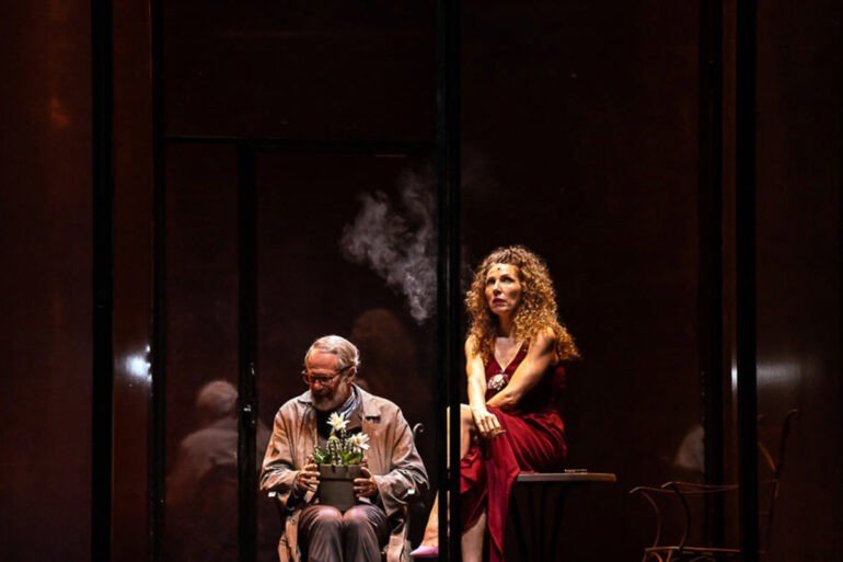 Claudio Di Palma e Marina Sorrenti in ‘Tutte le notti di un giorno’ di Alberto Conejero, al Teatro Nuovo di Napoli