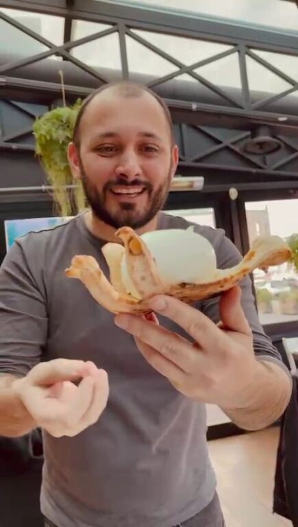 Il pizzaiolo Ciro Di Maio presenta la pizza “Mano de Dios” dedicata a Maradona