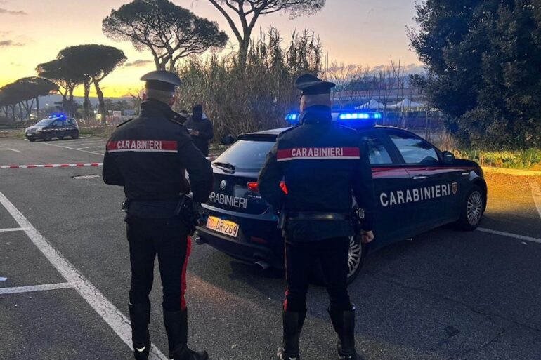 Lite in un parcheggio a Roma: 14 enne ucciso a colpi di pistola