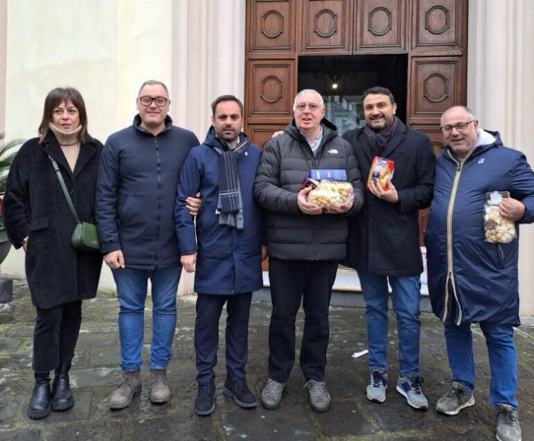 Vico Equense, consegnata alla parrocchia di San Ciro la pasta raccolta per l’Emporio Solidale