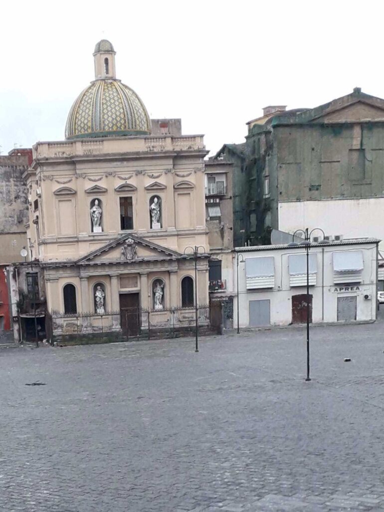Tra Ponticelli e Napoli centro le baby-gang si preparano all’imminente cippo