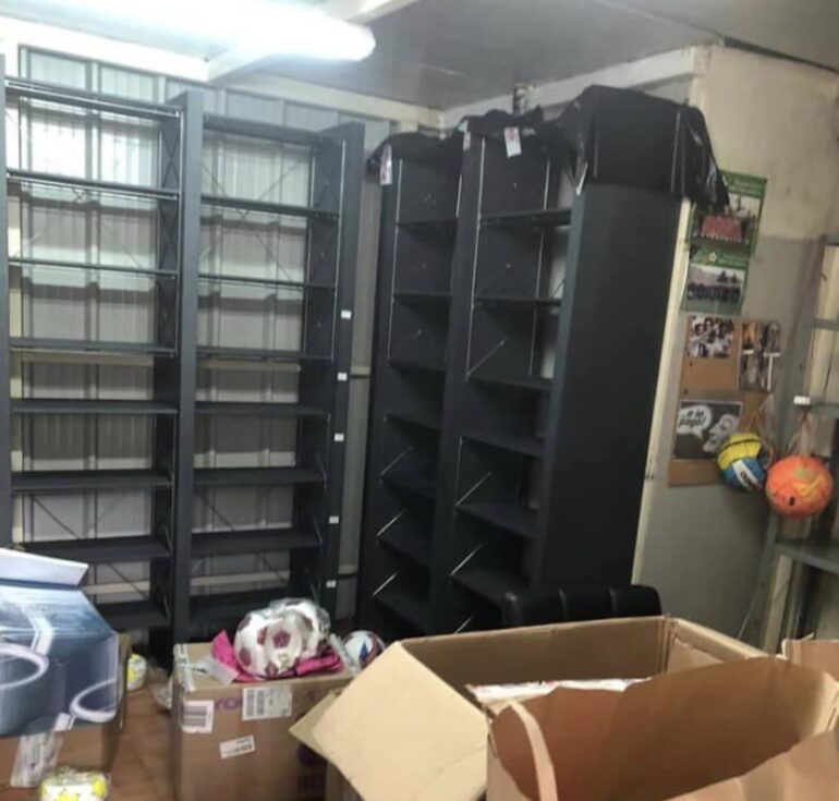 Napoli, furto nella scuola di calcio dei ragazzi di Scampia: sos social